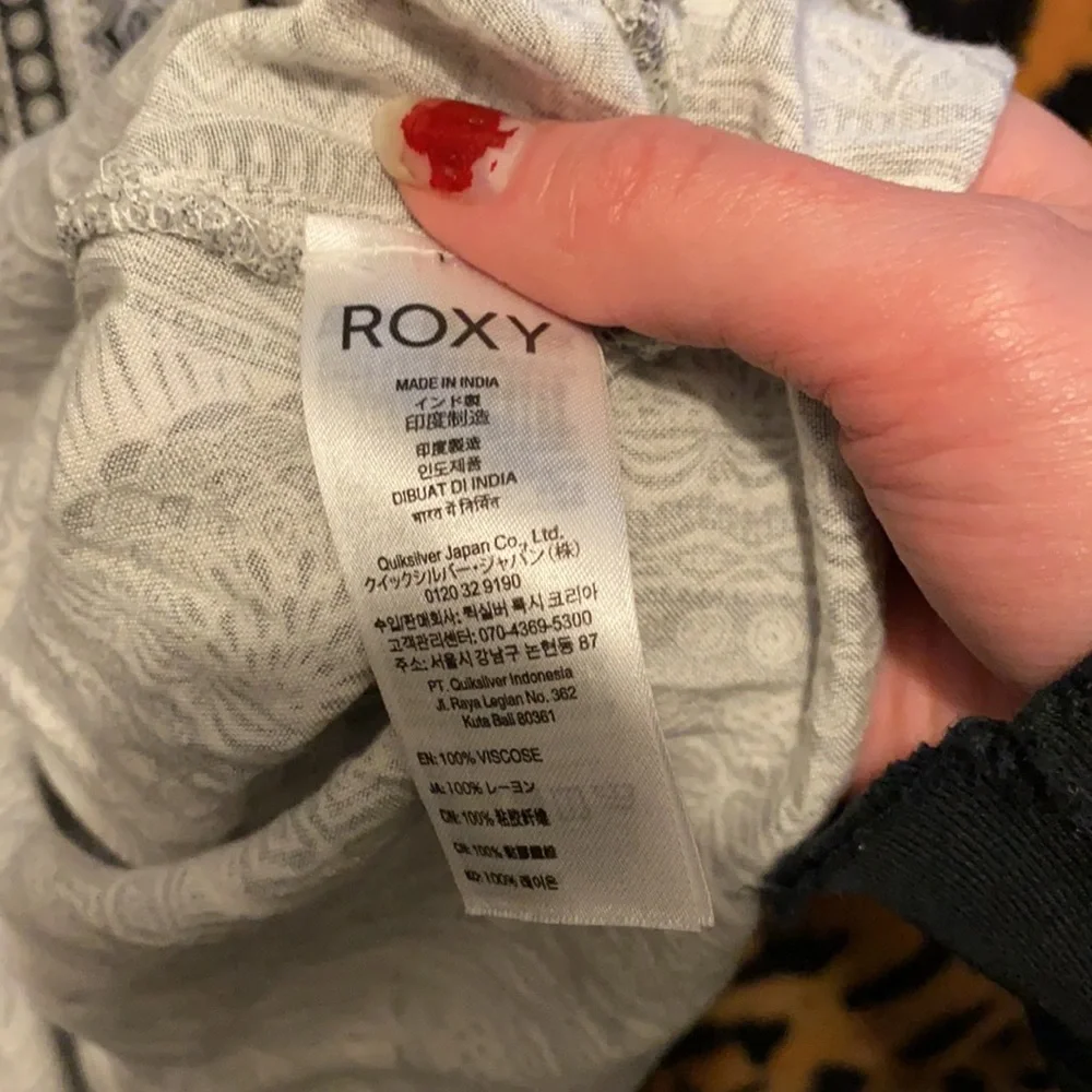 3/$30 Roxy Boho Style Top - Picture 6 of 10